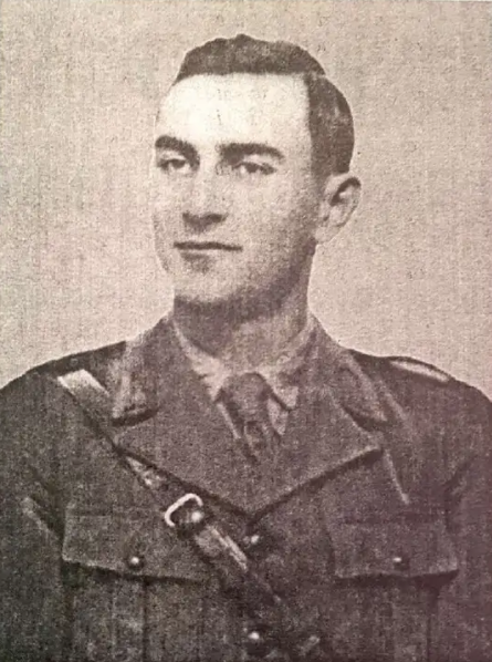 Йон С. Думитру (1 марта 1921 — ?) — румынский офицер, мастер танкового боя, участник Второй мировой войны. За 26 дней боёв он и его экипажи записали на свой счёт не менее 5 танков и 3—4 бронетранспортёра. При этом 5 дней он воевал на стороне немцев и 20 дней — в составе советской 27-й танковой бригады