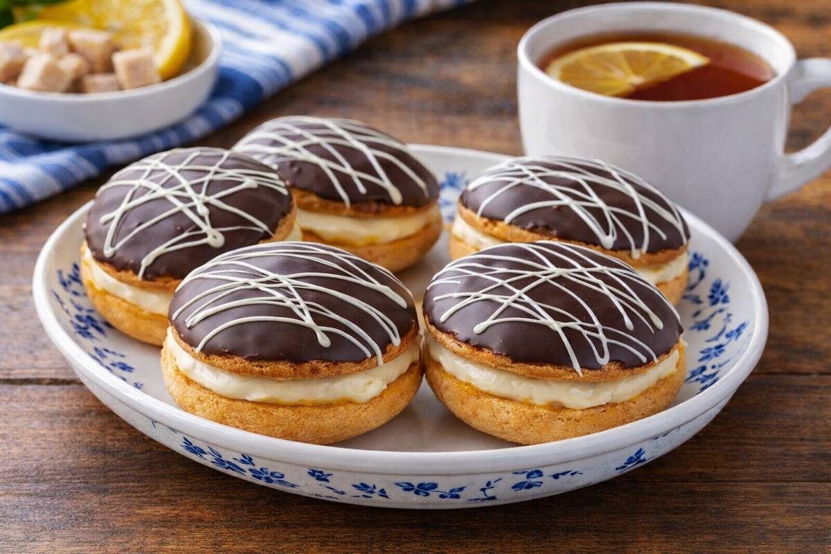 Иллюстрация сгенерирована нейросетью