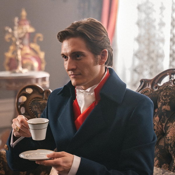     Матвей Лыков и Милана Бру исполнят главные роли в сериале «История его служанки»