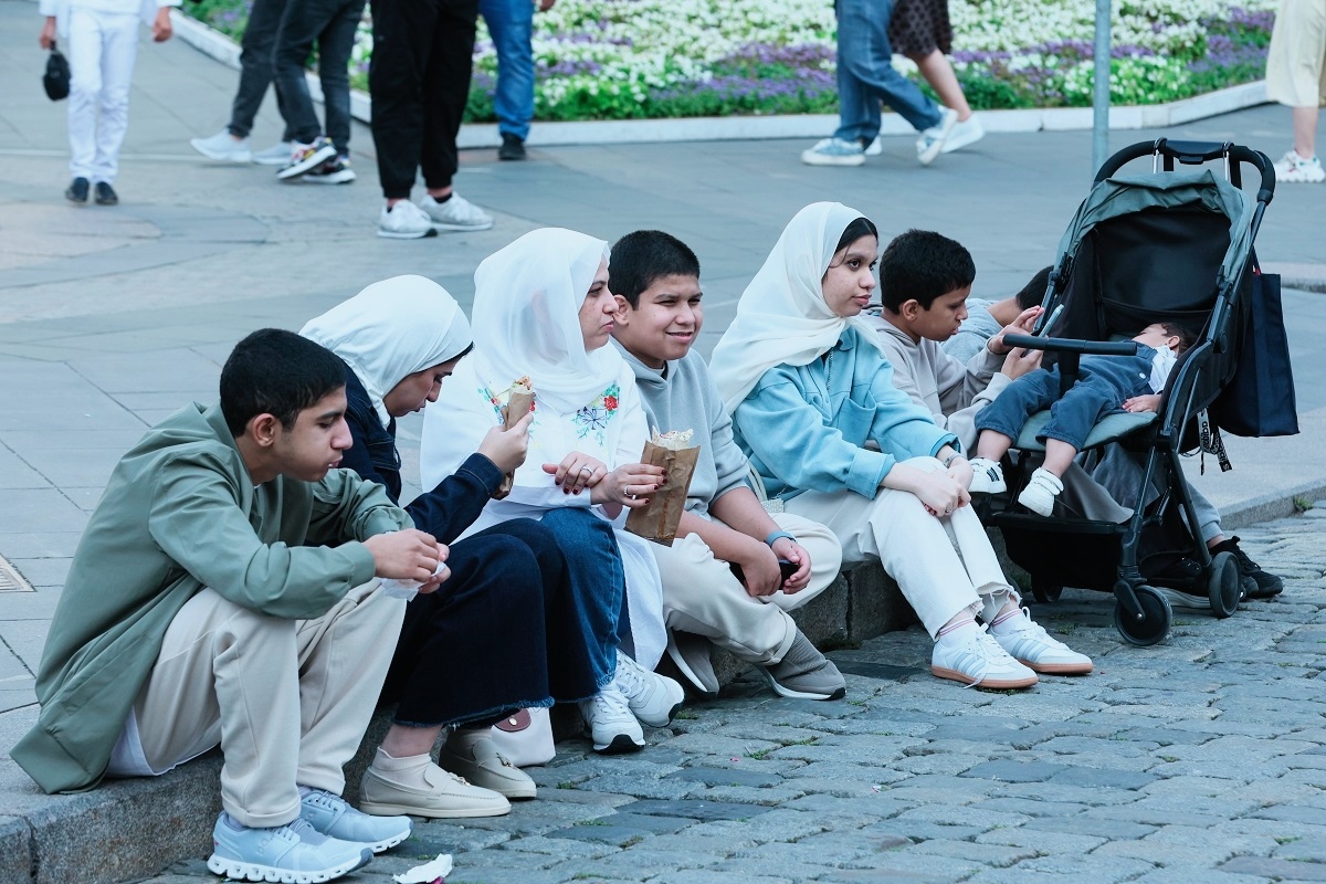 Из открытых источников в интернете. Мигранты в России. 