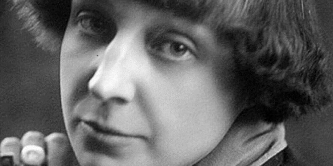 Как и почему Цветаева отдала своих дочерей в детский дом?