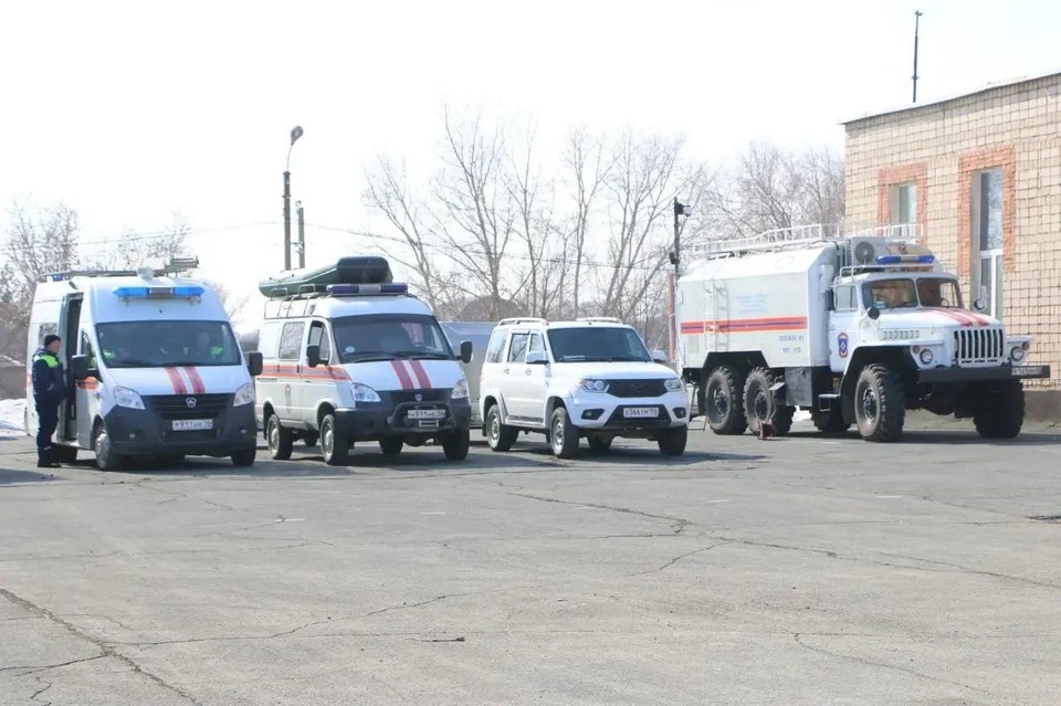    Всего к возможным чрезвычайным ситуациям подготовили 25 единиц специализированных машин. Фото: Артем Воробьев