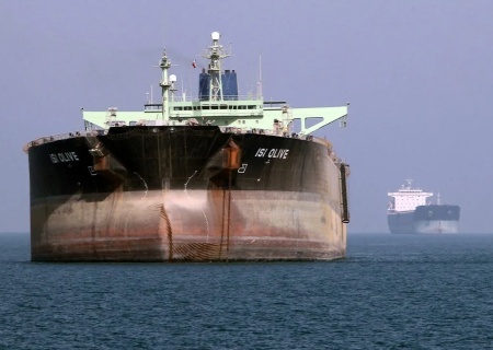    США рассматривают снятие санкций с иранской нефти в море — Бессент