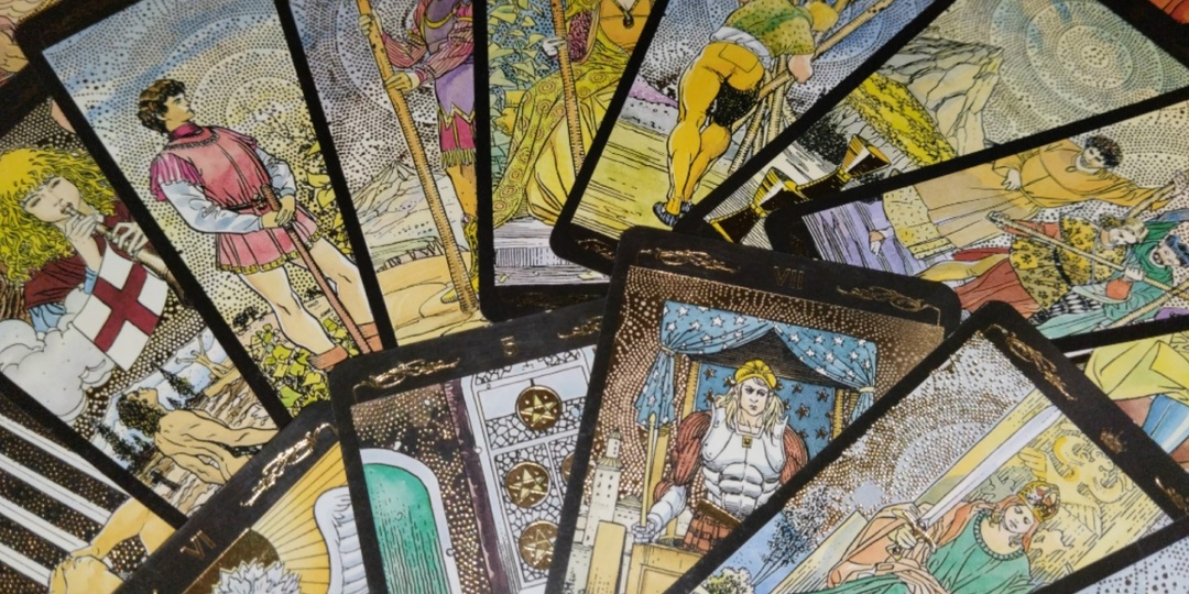 Любит ли он меня? Расклад на Таро