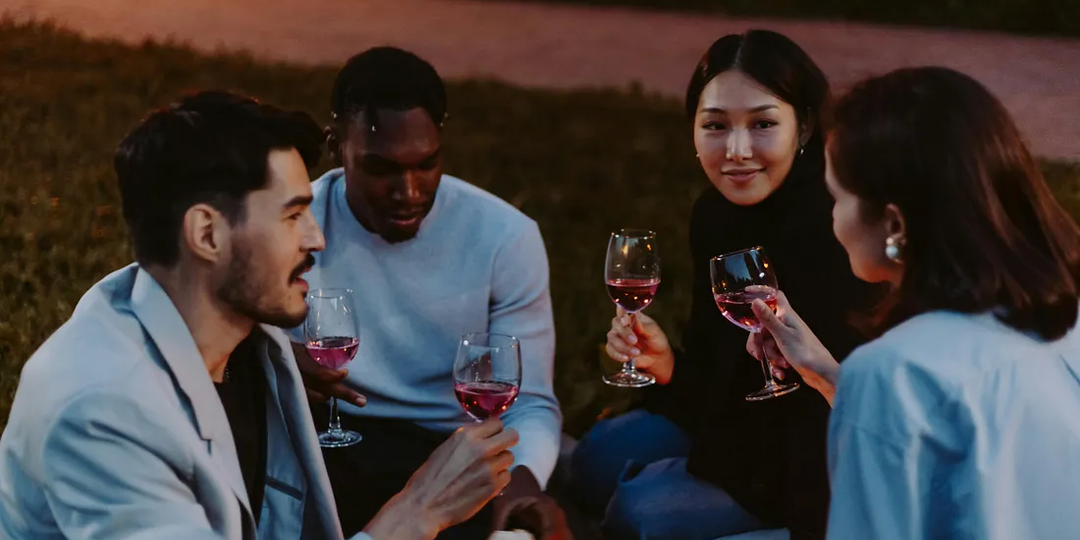 Психологи говорят: эта привычка на 2 секунды заставляет людей сразу вас полюбить