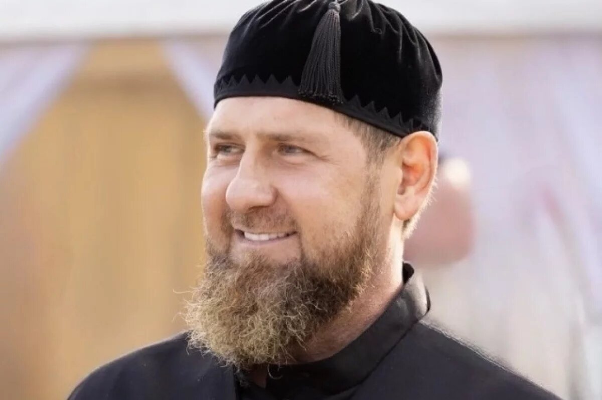    Кадыров поздравил жителей Чечни с праздником Ураза-Байрам