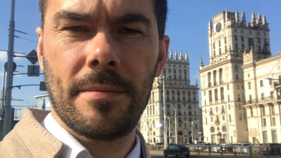 Я был инженером, знакомо вам. Плюнул? И теперь хочу знать: сколько нас?