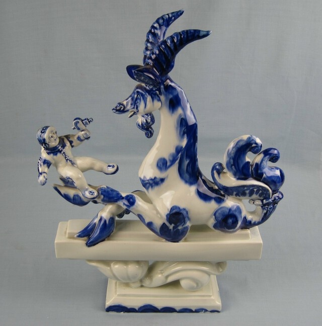 В тверском музее о выходе человека в открытый космос напомнила фигурка Козерога