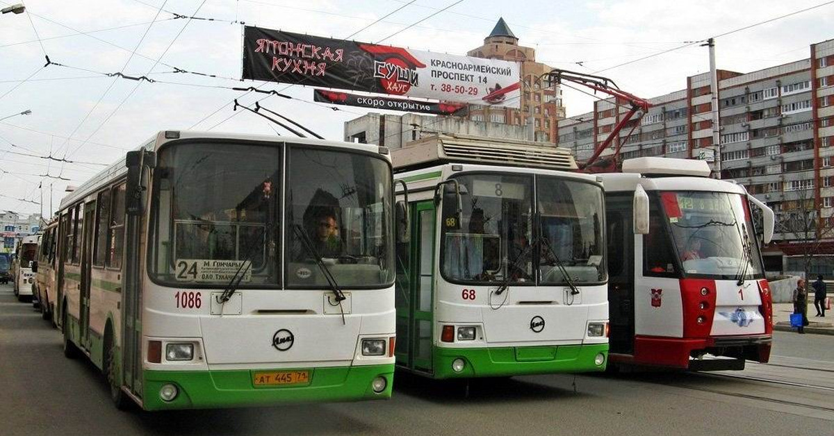 Из указанных единиц транспорта, выпущенных в середине - второй половине 2000-х годов в "живых" остался только трамвай ЛМ-2008 справа, источник фото Яндекс-поиск