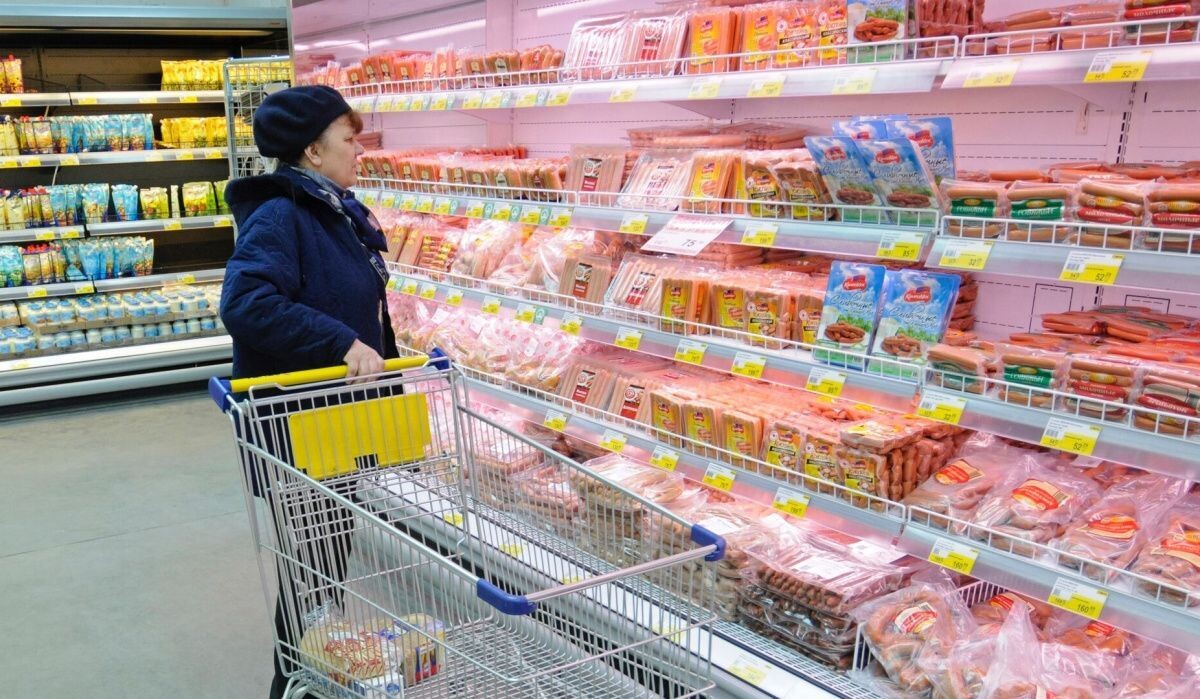     Покупка продуктов питания. Источник: © РИА Новости Автор фото: Михаил Мордасов