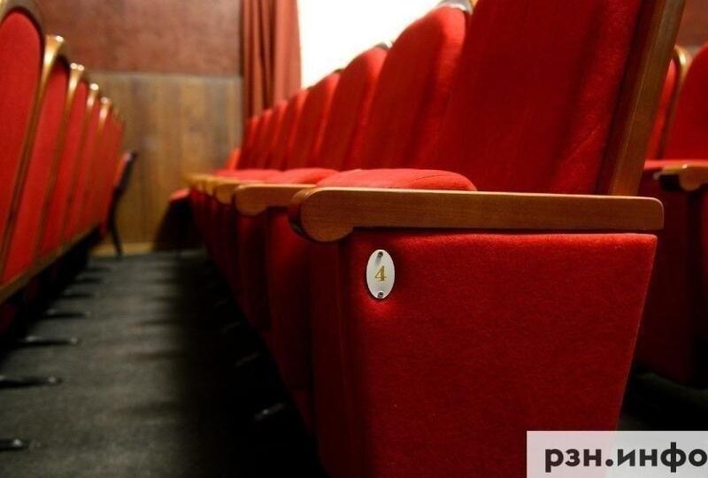 Российские кинотеатры не будут показывать зарубежные фильмы на майские праздники