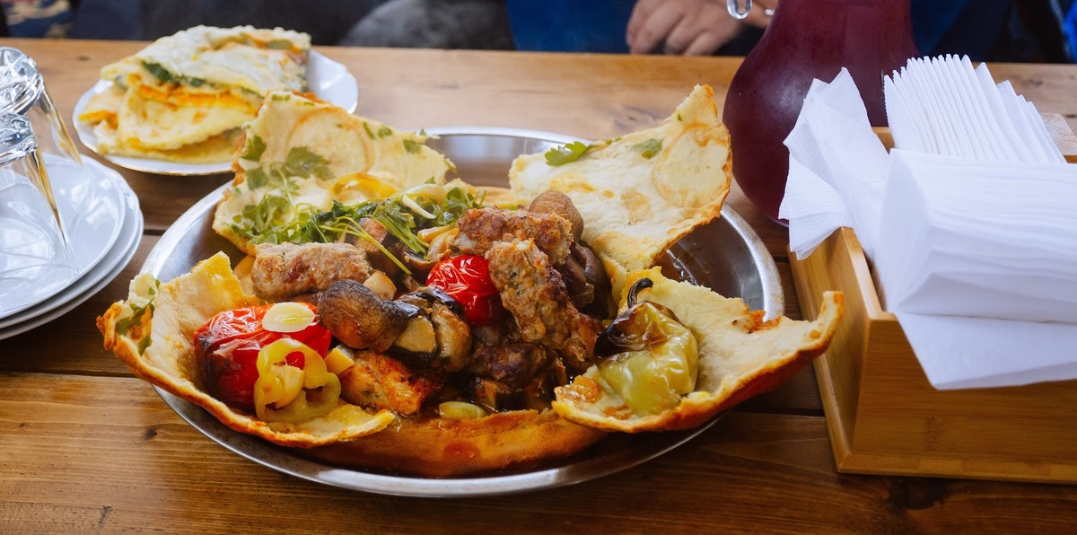 Традиционный дагестанский стол