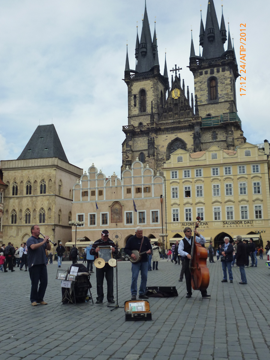 Уличные музыканты