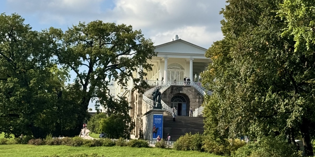 5 малоизвестных и тихих парков Петербурга: гид по уединению 2026