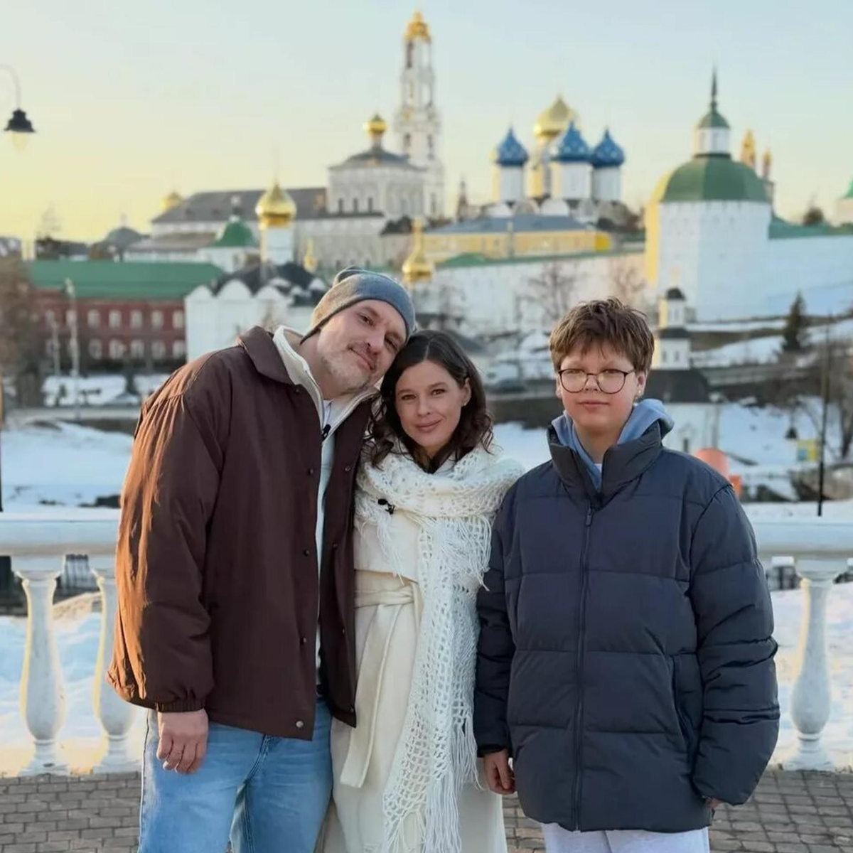    Катерина Шпица с семьей. Фото: Инстаграм (запрещён в РФ) @