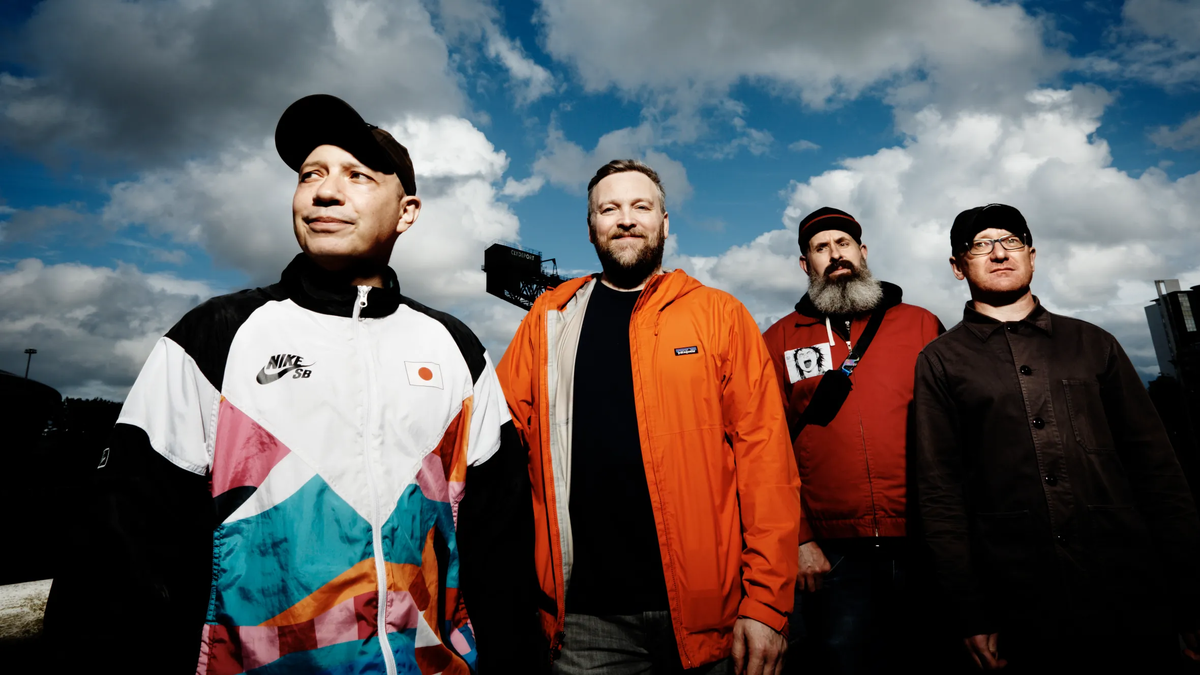 Стюарт Брейтсвейт, Барри Бёрнс, Доминик Эйтчисон и Мартин Баллок из Mogwai. Фото: Стив Гуллик