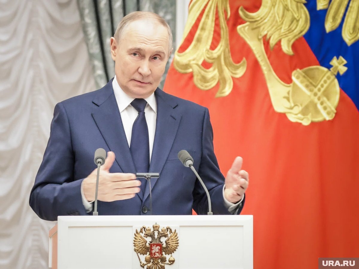     Президент Владимир Путин вручил награды победителям Паралимпиады