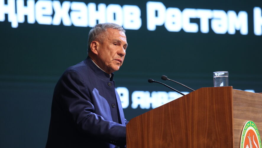    Рустам Минниханов. Фото: Сергей Журавлев / KazanFirst