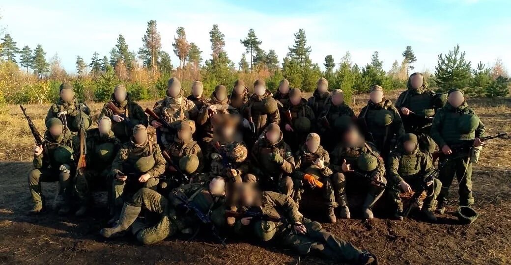 «Я увидел сыновей через два месяца. К тому моменту из нашей команды в живых осталось 8 человек». Интервью с медиком "Винни". Часть 9