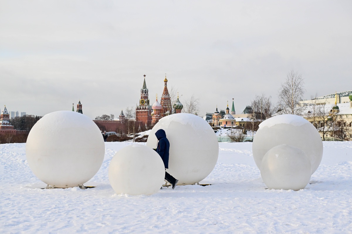    Москва зима АГН