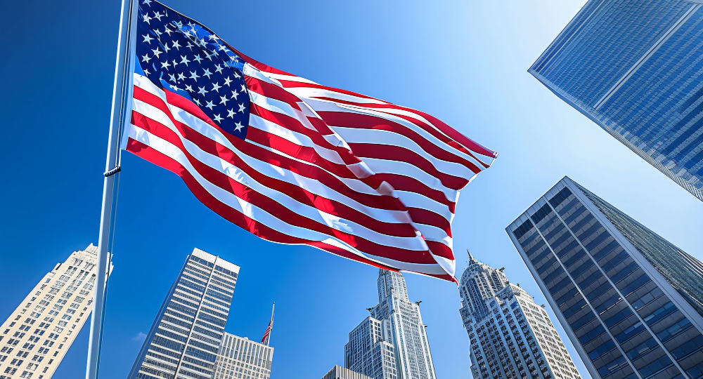 Почему США решают, кому как жить: истоки глобального лидерства