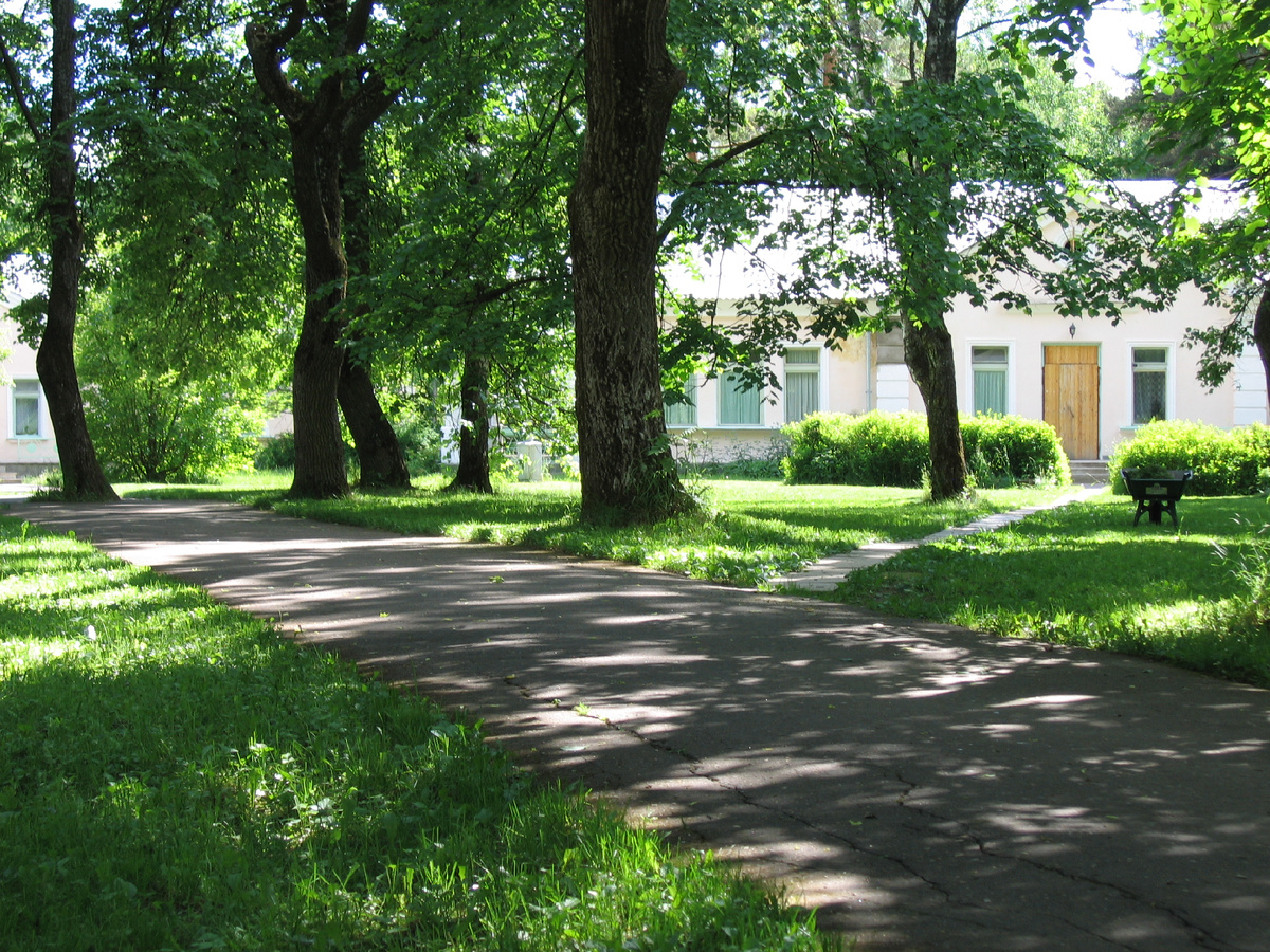 Парадоксально, но обучение в Обнинске (80 км от МКАД) может оказаться более эффективным, чем в топовом заведении внутри Садового кольца. 