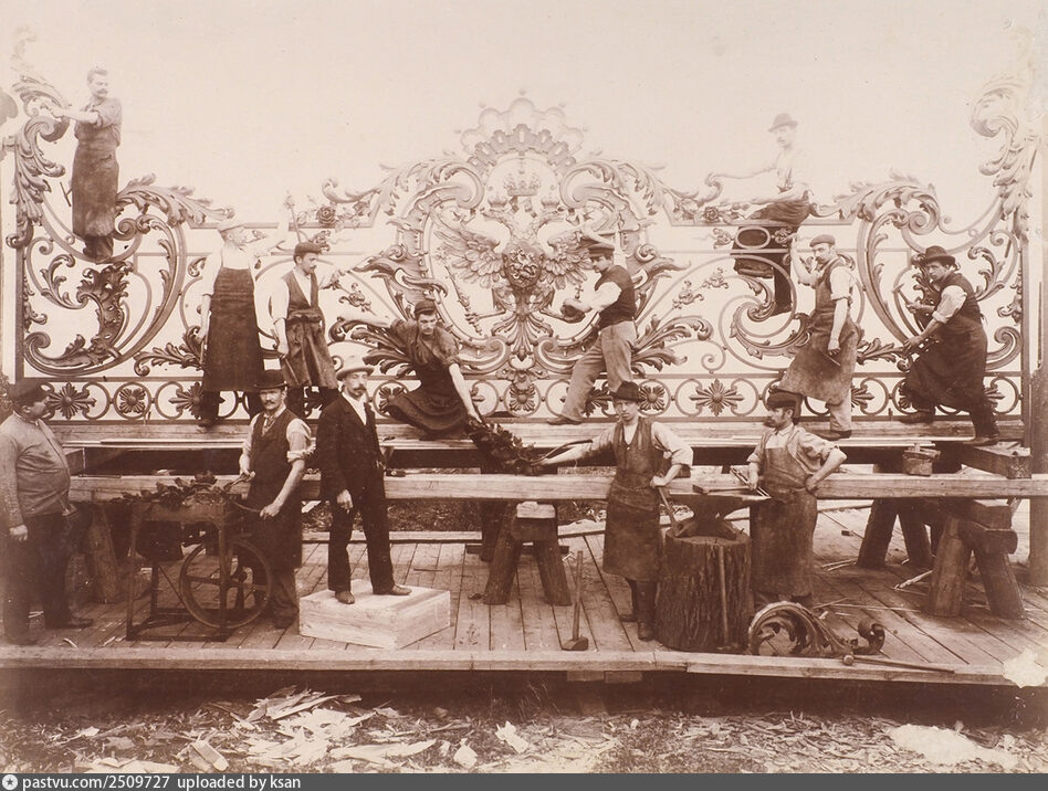 Образцовая стройка в Петербурге конца XIX века