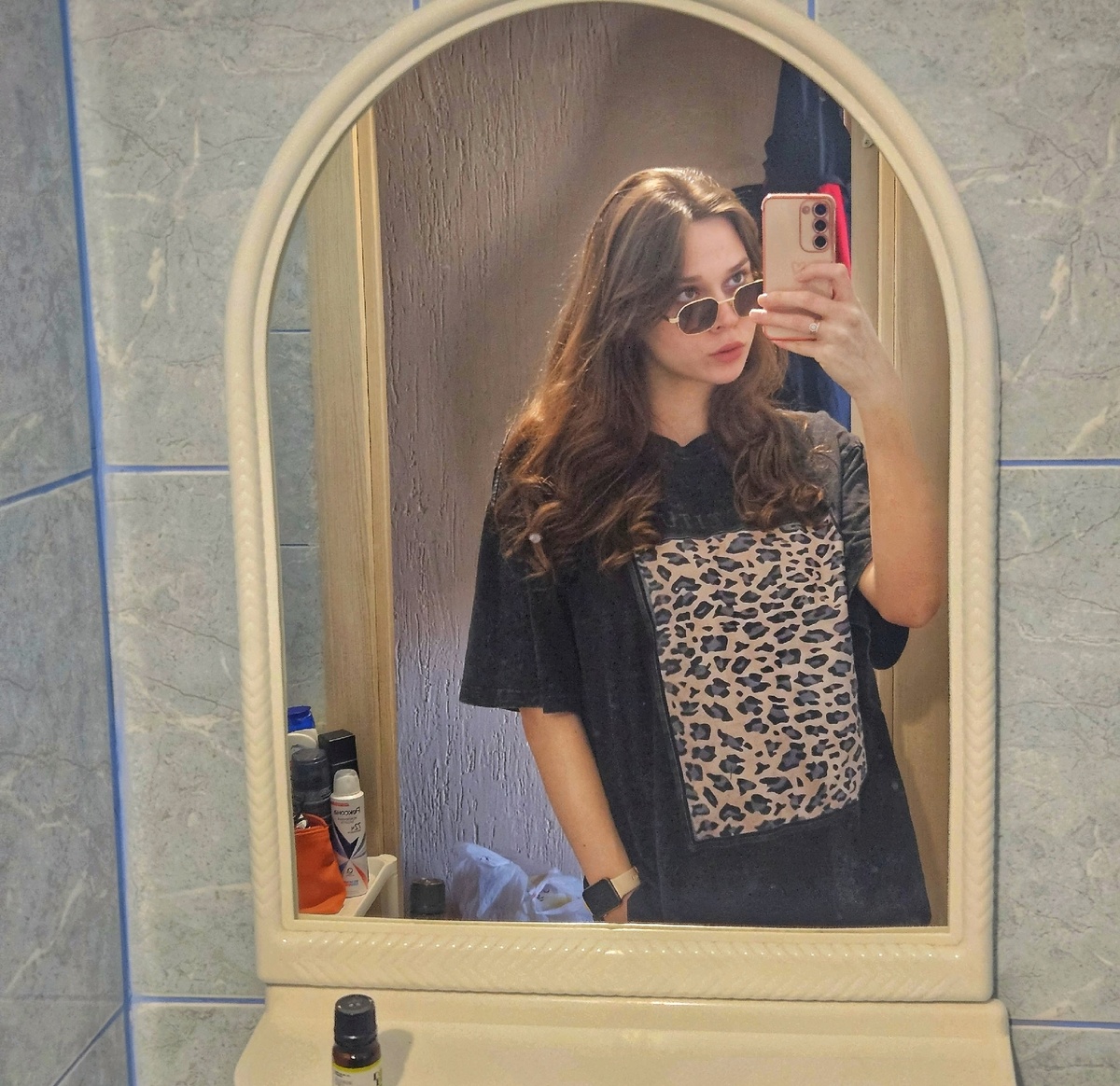 Всегда носила оверсайз, поэтому есть еще возможность шифроваться