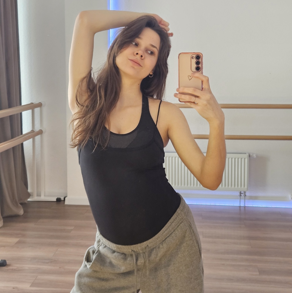 Здесь вижу, как распределились эти кг, но мне пока еще норм. Я заходила с дефицитом веса в беременность