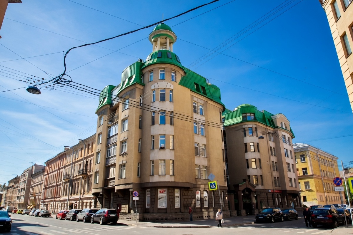 Ул. Дегтярная, 23/25 — жилой дом, 2000 г.