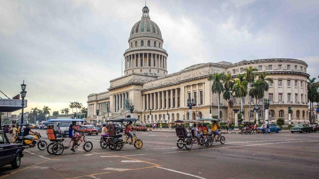 Илл.: Здание парламента в Гаване