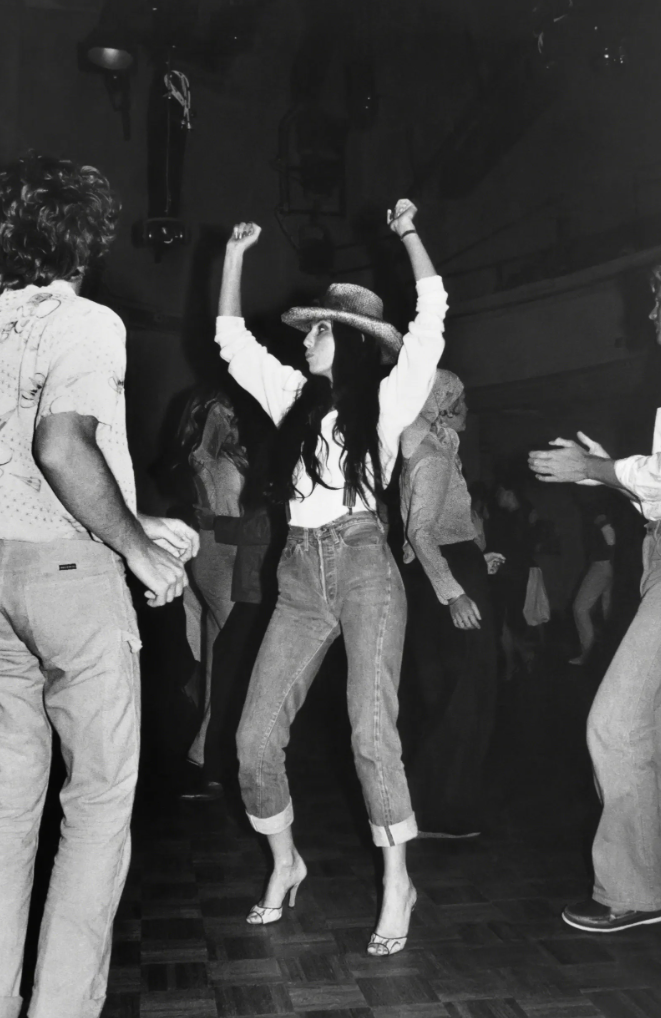 Шер в клубе Studio 54 в Нью-Йорке в 1977 году