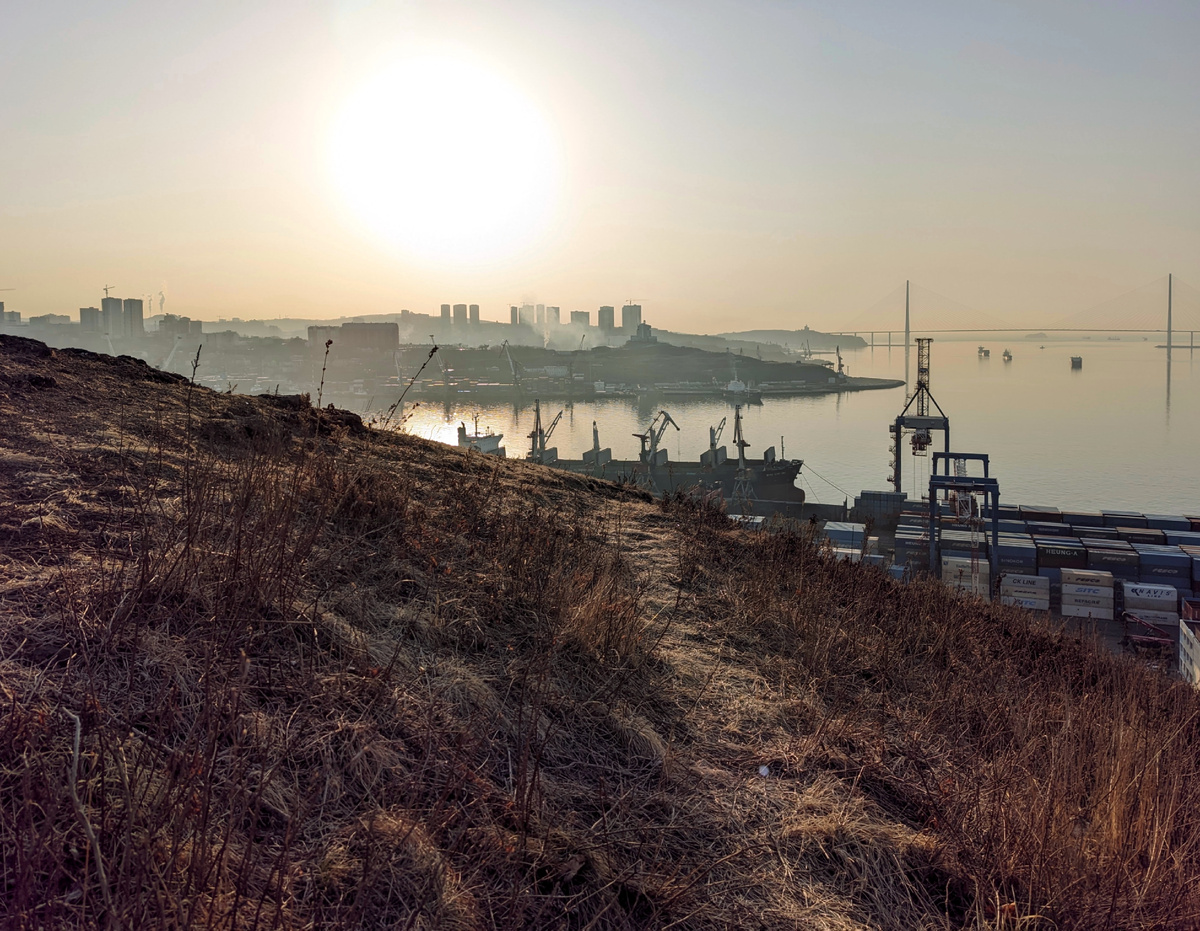 Утренний Владивосток после дождя. 