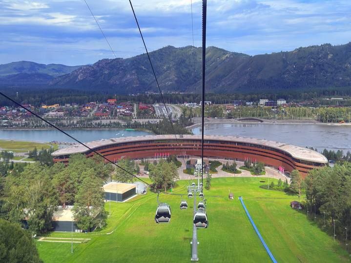 Курорт Манжерок: красиво, богато, круглогодично, но подойдёт не всем