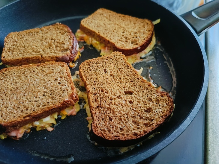 Жареные Бутерброды, чтобы Приятнее Читалось! 