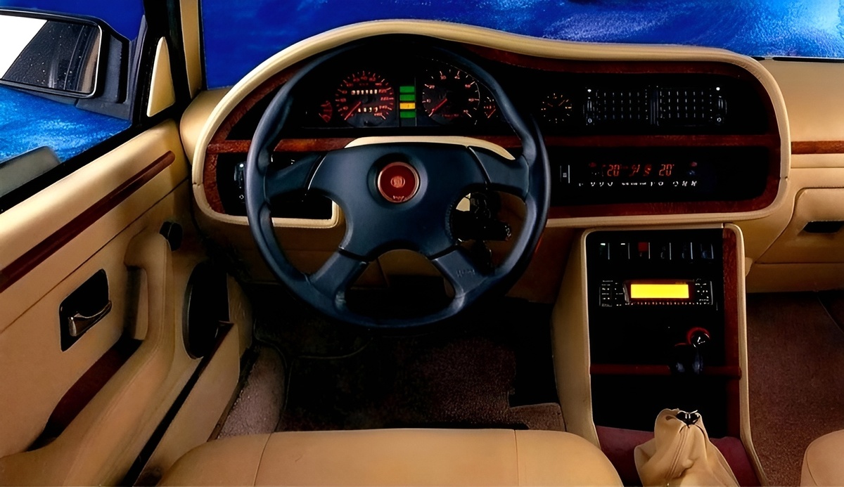 TATRA T700 V8. Внешний вид панели приборов и водительской части.