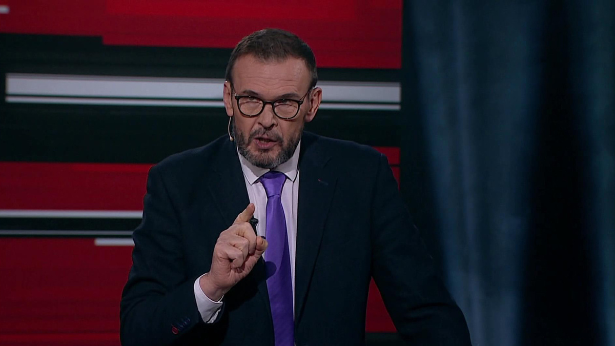    Вакаров: российская информационная политика доминирует на Украине