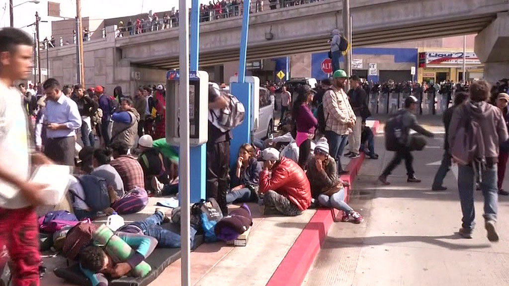    США Мексига граница беженцы нелегальные мигранты