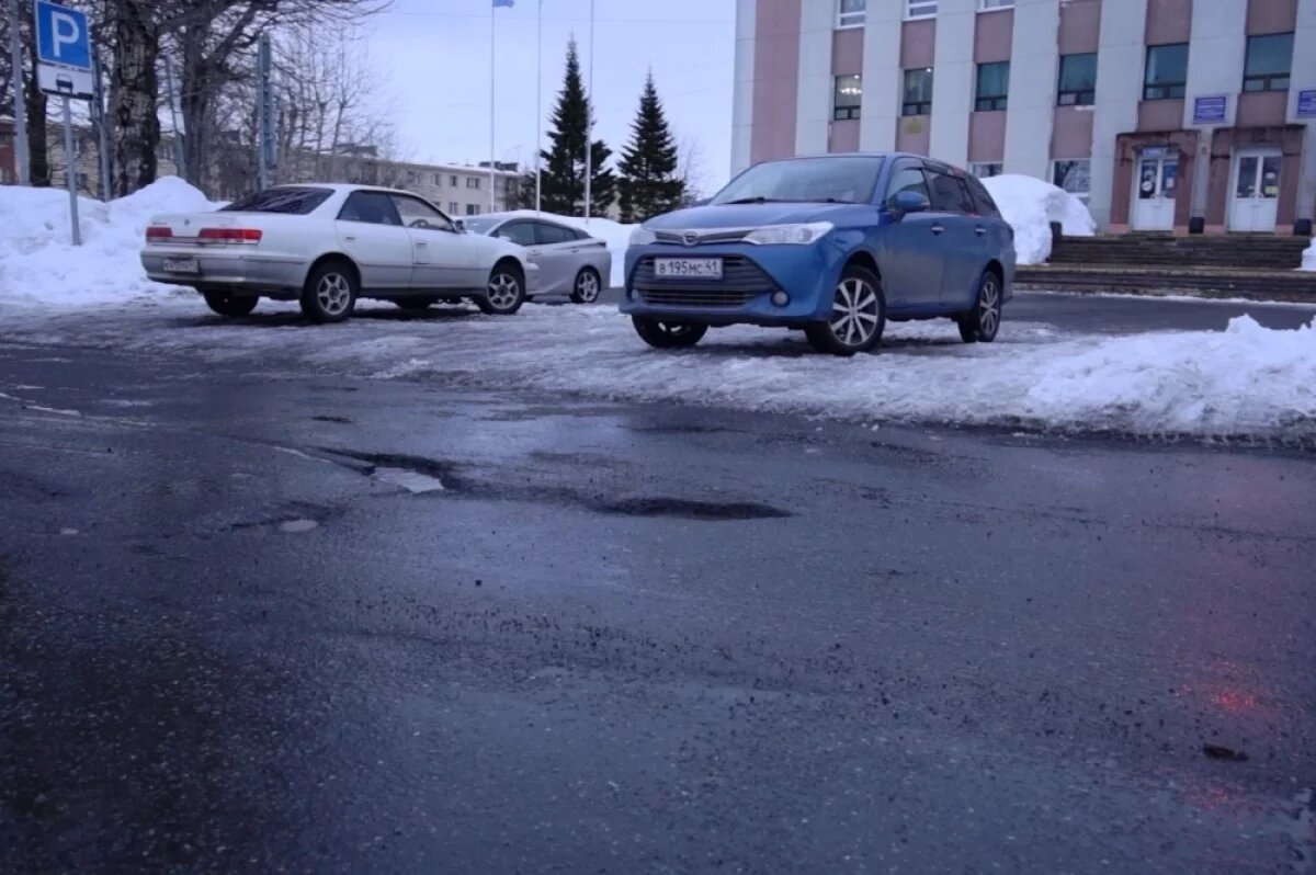    Власти поручили к маю разработать график ремонта дорог в Вилючинске