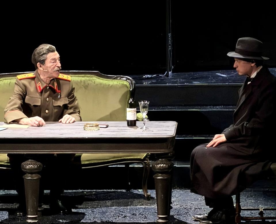 Генеральный секретарь - Михаил Боярский, Булгаков - Фёдор Пшеничный