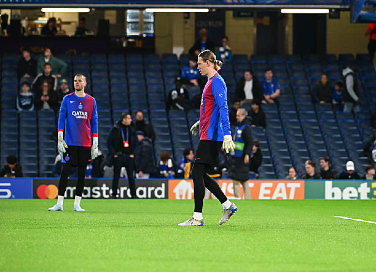     Болельщики «ПСЖ» «хоронят» Шевалье после топ-игры Сафонова: бедолаге придется вернуться в «Лилль»