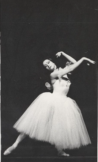 Наталья Бессмертнова в роли Жизели, 1970 год, Санкт-Петербургский государственный музей театрального и музыкального искусства © Public domain
