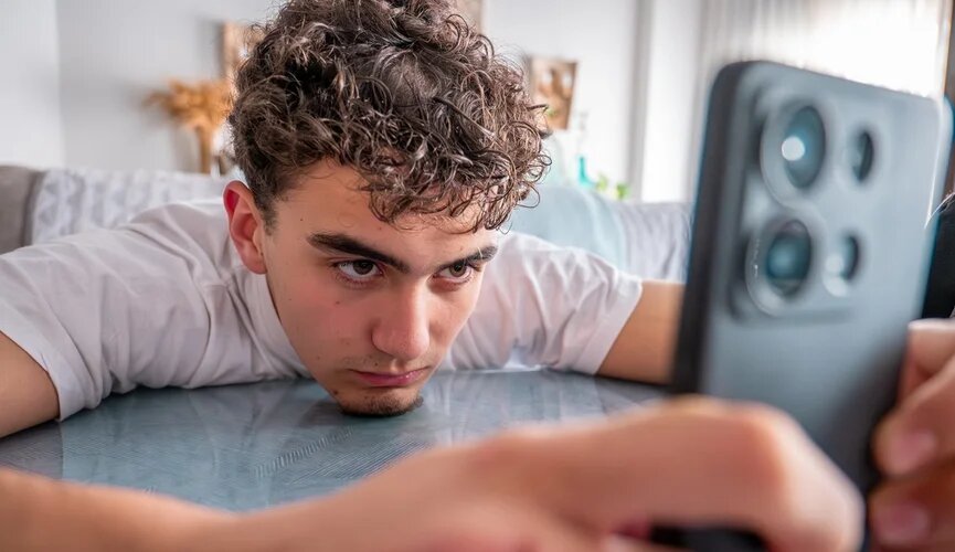 От проблем с оплатой парковок до «прыгающих» GPS-навигаторов. Как не пропасть без мобильного интернета в Москве?