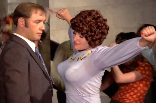 «Это энергичный танец». Как минута в фильме прославила Татьяну Распутину