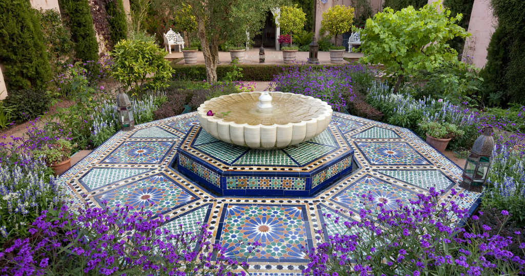 Мавританский сад: как превратить дачный участок в роскошный восточный рай 🌴💦✨