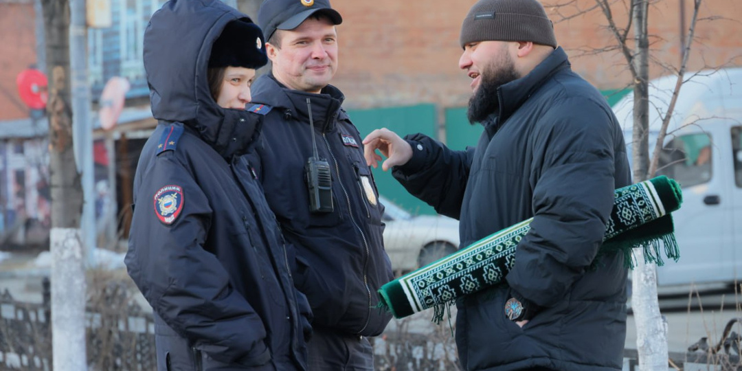 Молитва сотен мусульман в Челябинске прошла под контролем полиции