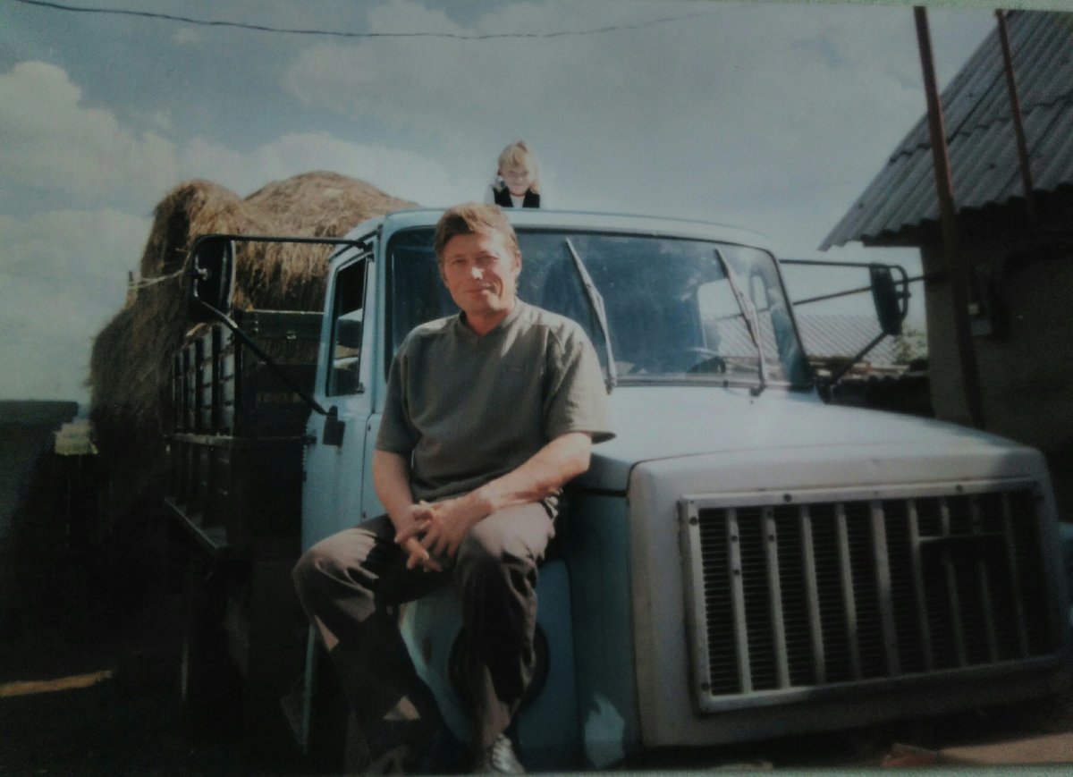 Сенокос -фото Ауры . "2000 годы....( из семейного архива)