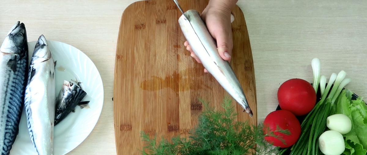 Обрезаем голову и плавники