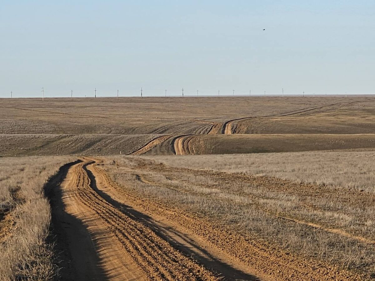 Автор фото из Калмыкии - главный "шаман" российских ралли-рейдов А. Грачёв.