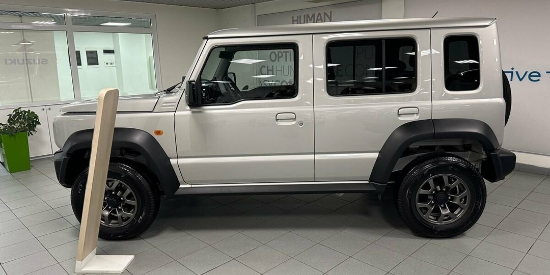 Идеальный внедорожник для российской глубинки. Рама, 105 л.с., АКПП и 4x4.